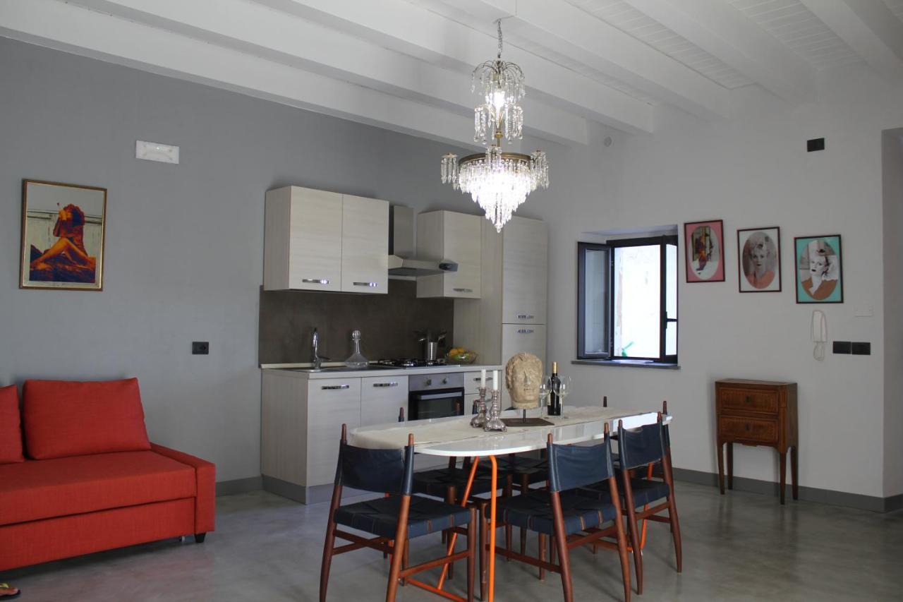 Palazzo Geremia - Le Dimore Dell'Antiquario Apartment Acireale Exterior photo