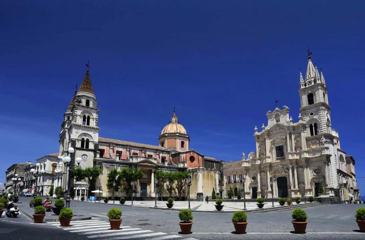 Palazzo Geremia - Le Dimore Dell'Antiquario Apartment Acireale Exterior photo